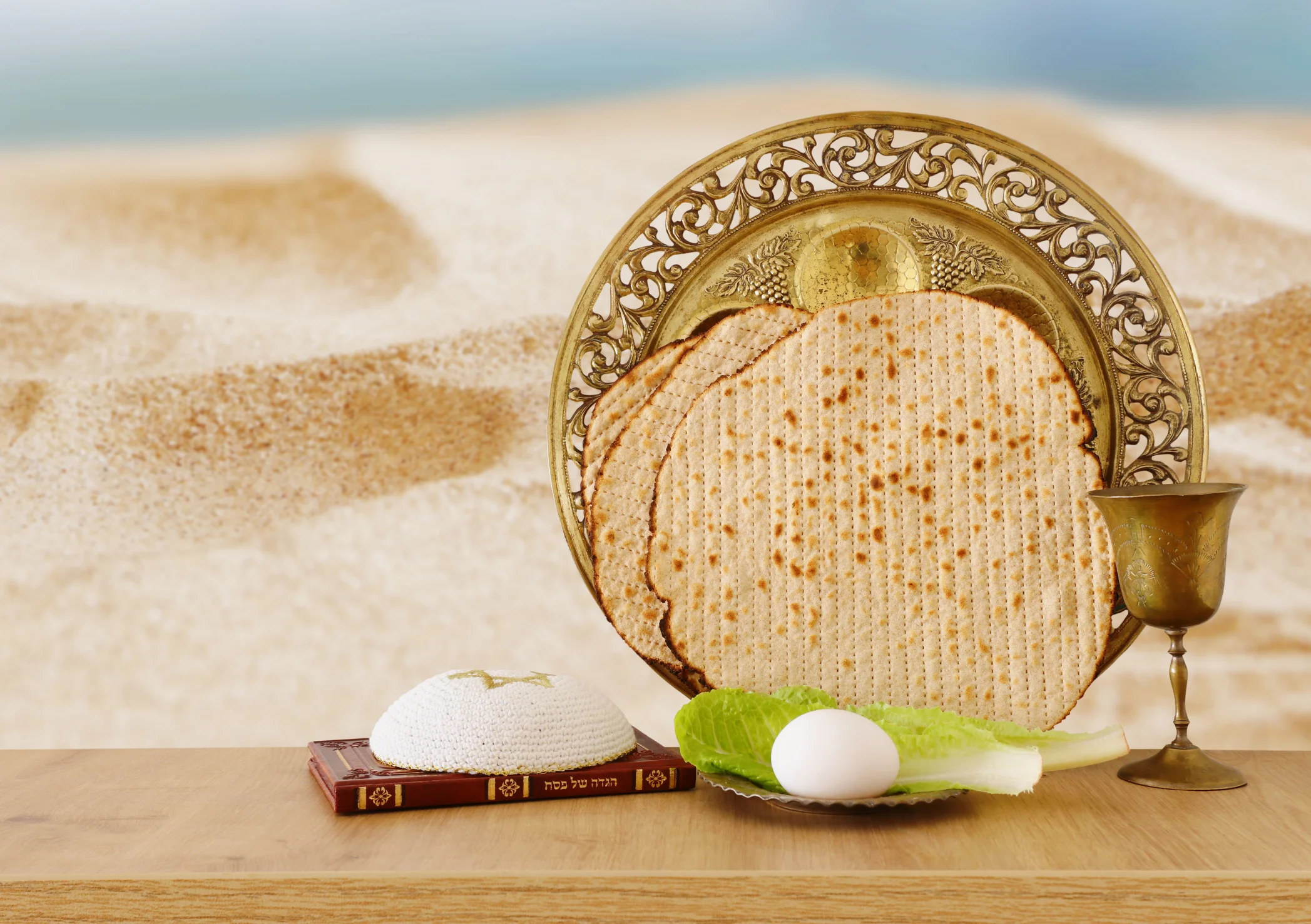 Hamursuz Bayramı (Pesah) sofrası ve sembolik yiyecekler